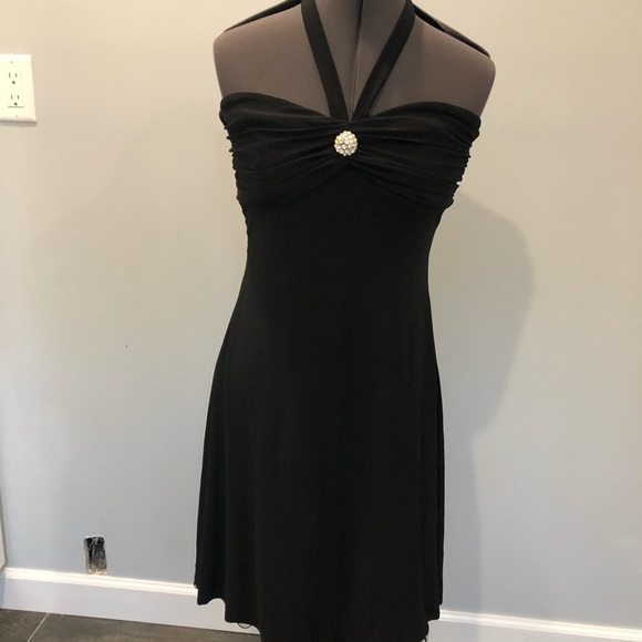 Beautiful sexy dress. Great for any occasion. - Picture 2 of 8